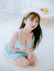 《涩涩伊人久久无码欧美-变成黑皮辣妹后跟朋友做了无增删翻译》