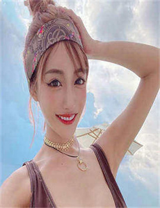 《国外呦女网站-美味的老婆》