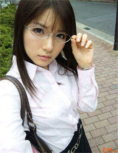 《BGMBGMBGM老太太毛多-血痕》
