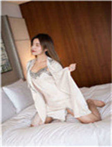 《4444kkkkcom-女人精69xxxxx舒心》